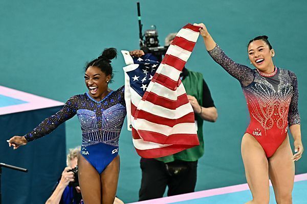 Biles acht Jahre nach Rio wieder Mehrkampf-Olympiasiegerin