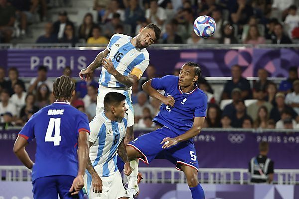 Gastgeber Frankreich besiegt Argentiniens Fußballer