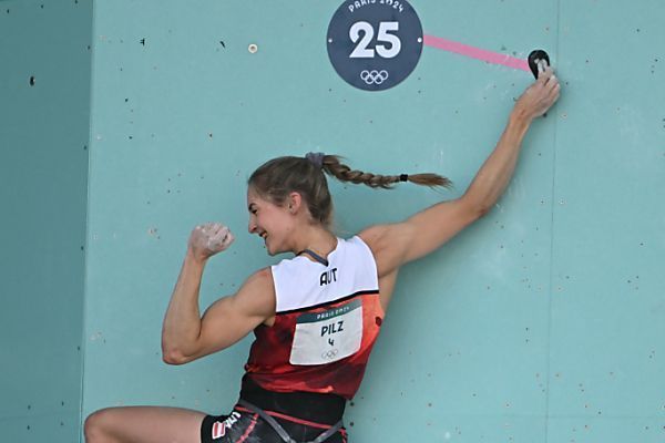 Pilz im Kletter-Semifinale zur Hälfte Sechste - Garnbret 1.
