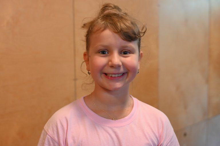Annabell (9) hat ihren Text sogar beim Zähneputzen geübt. - Wenn Giraffen und Zebras Freunde werden - Wenn Giraffen und Zebras Freunde werden