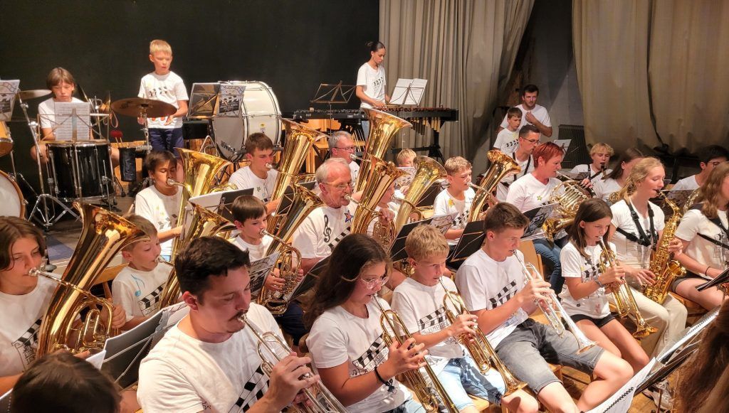 Ein Konzert als bravouröser Abschluss des Ferienlagers der Lochauer Jungmusikanten