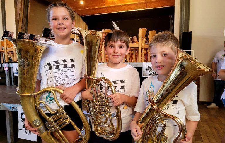 Die jungen Lochauer Musikantinnen und Musikanten zeigten sich „konzertreif“. - Bilder vom Konzert als krönendem Abschluss des Jungmusikanten-Ferienlagers des MV Lochau - Bilder vom Konzert als krönendem Abschluss des Jungmusikanten-Ferienlagers des MV Lochau