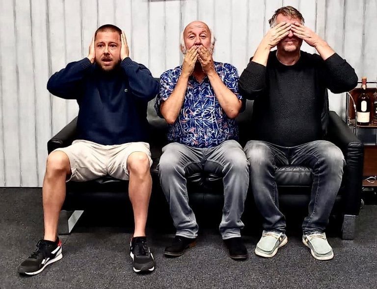 Florian Prokopetz (l.), Marcus Harm und Armin Weber freuen sich auf die Premiere "Unsere Frauen". - © privat