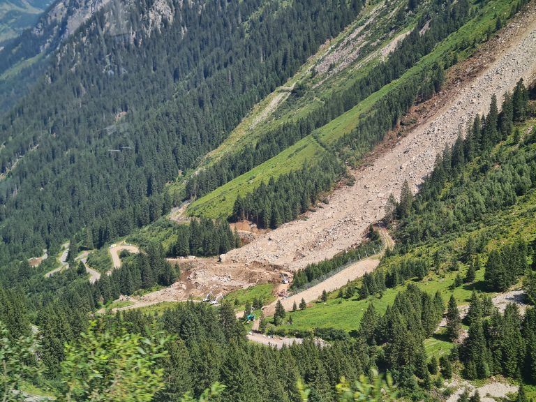 Silvretta Hochalpenstraße, Felssturz, Sperre, Aufräumarbeiten