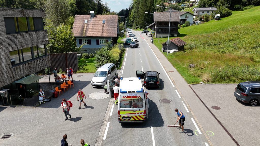 Fußgänger angefahren und schwer verletzt