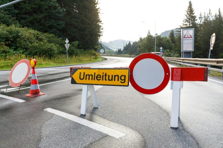 ABD0058_20240817 – KLSTERLE – STERREICH: ZU APA0058 VOM 17.8.2024 – Nach dem Unwetter mit Starkregen in Teilen der Tiroler Bezirke Landeck und Innsbruck-Land Freitagabend sind Samstagvormittag, 17. August 2024 die Aufrumarbeiten vor allem im hauptbetroffenen St. Anton am Arlberg (Bezirk Landeck) auf Hochtouren gelaufen. Vorarlberg war von Tirol aus vorerst nur ber das Lechtal bzw. […]