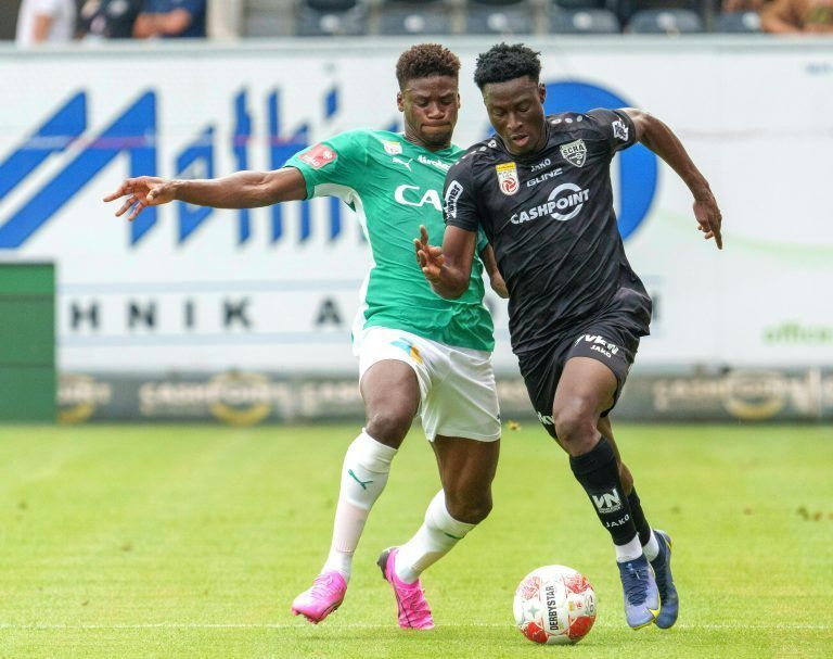 ABD0120_20240803 – ALTACH –
STERREICH: v.l. Mahamadou Diarra (Tirol) gegen Mohamed Ouedraogo (Altach), whrend der Admiral Bundesliga- Begegnung / 1. Runde zwischen Cashpoint SCR Altach und WSG Tirol am Samstag, 03. August 2024, in Altach. – FOTO: APA/DIETMAR STIPLOVSEK