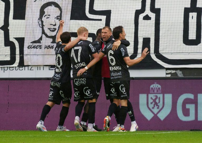 ABD0201_20240818 – ALTACH –
STERREICH: Jubel von Altach nach dem Treffer zum 2:0, im Rahmen der Admiral Bundesliga-Begegnung, 3. Runde, zwischen Cashpoint SCR Altach und RZ Pellets WAC am Sonntag, 18. August 2024, in Altach. – FOTO: APA/DIETMAR STIPLOVSEK