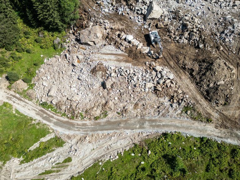FÜR VN: Aktuelle Bilder (23. August) Arbeiten Silvretta Hochalpenstraße nach Murenabgang