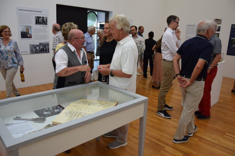 Vernissage zur Sommerausstellung „50 Jahre Rathaus Bludenz“ im Kunstraum Remise im Rahmen von „Bludenz 2024“