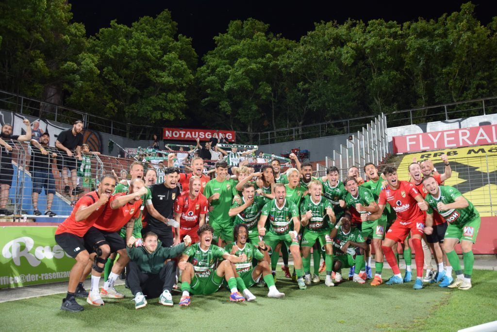 Cisse-Festspiele bescheren Austria den Aufstieg ins Achtelfinale
