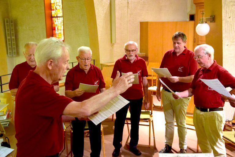 Der Franziskanerchor Bludenz singt in der Heilig-Kreuzkirche