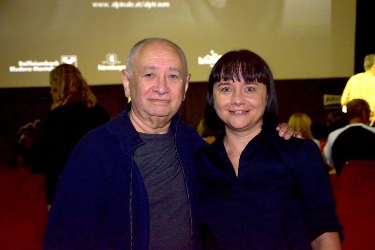 Filmemacher Niko Mylonas mit Tochter Manuela, Intendantin des Kurzfilmfestivals Alpinale, das alljährlich in Bludenz stattfindet.