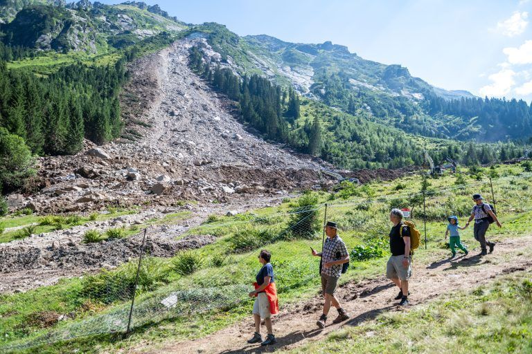 FÜR VN: Aktuelle Bilder (23. August) Arbeiten Silvretta Hochalpenstraße nach Murenabgang