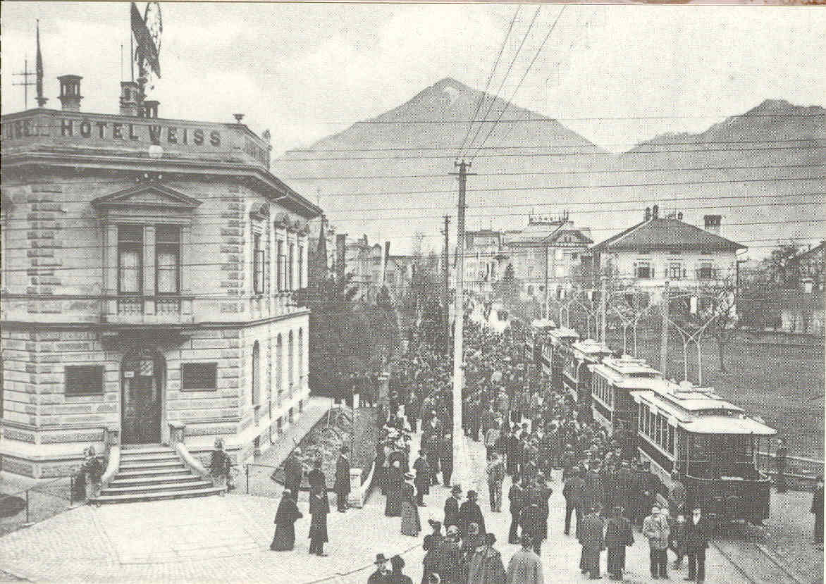 Die Eröffnungsfeier am 30. November 1902 (Dornbirn, Bahnhofstraße), Straßenbahn