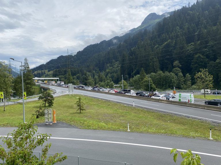 Stau anschlussstelle wald am arlberg