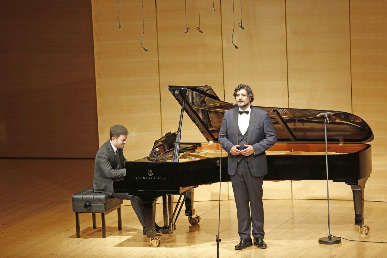 Ilker Arcayürek, Ammiel Bushakevitz