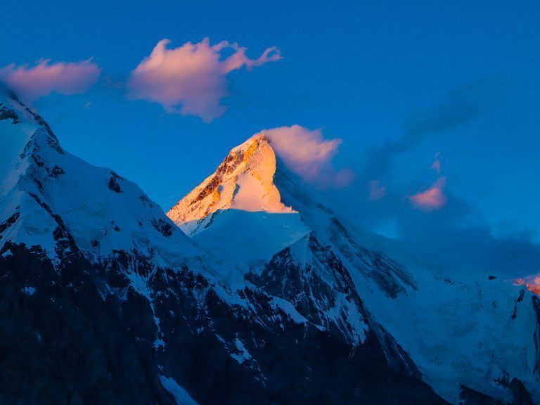 Khan Tengri, Daniel Dich
