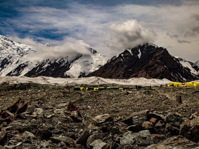 Khan Tengri, Daniel Dich