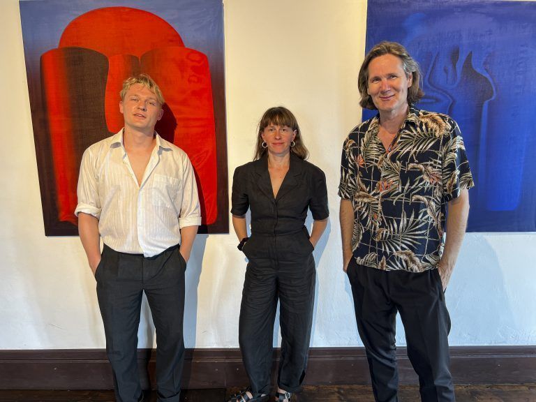 Schauspieler Sebastian Schulze, Künstlerin Selina Reiterer und Galerist Jean-Claude Maier begeisterten die Besucher