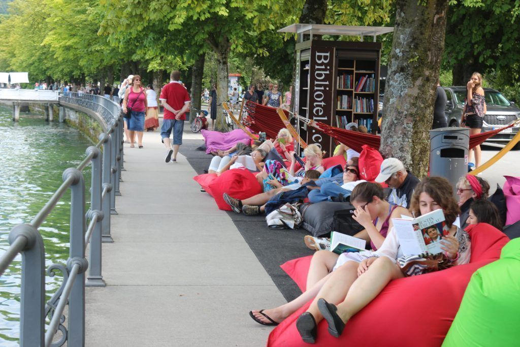 Bibliothek unter freiem Himmel