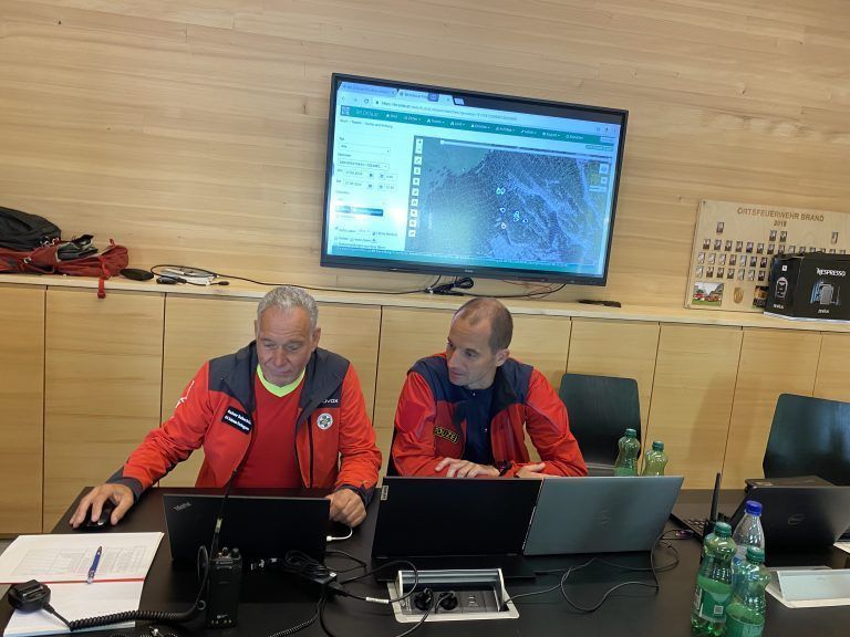 Pressesprecher Fabian Marchetti in Brand, sowie Bild vom Kommandoraum
