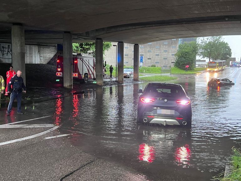 Unwetter Vorarlberg Kennzeichen verpixelt