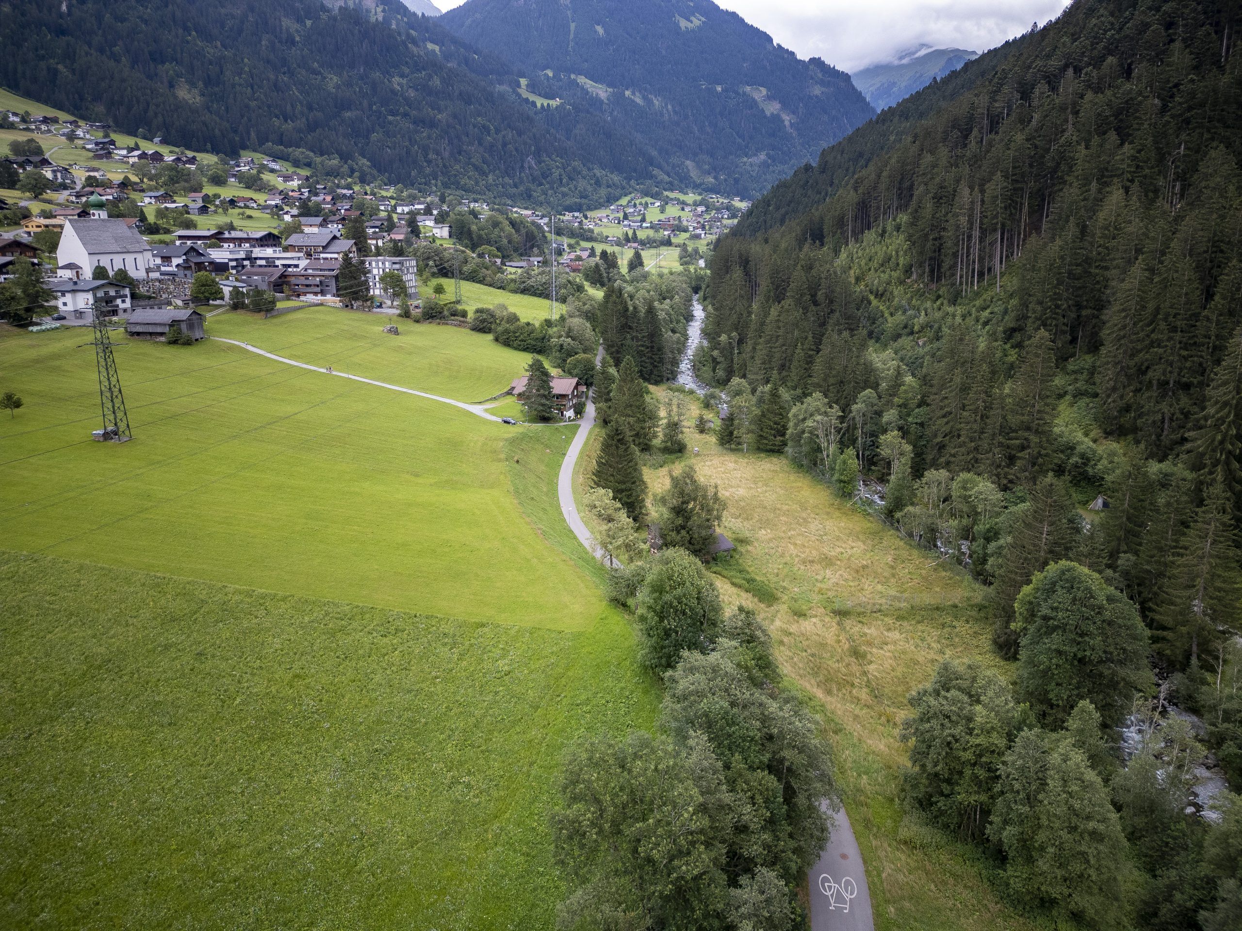 Drohnenbild künftiger Standort Schlachthof St. Gallenkirch Drohne Bild von oben Luftbild Luftaufnahme Drohnenfoto Drohnenbild