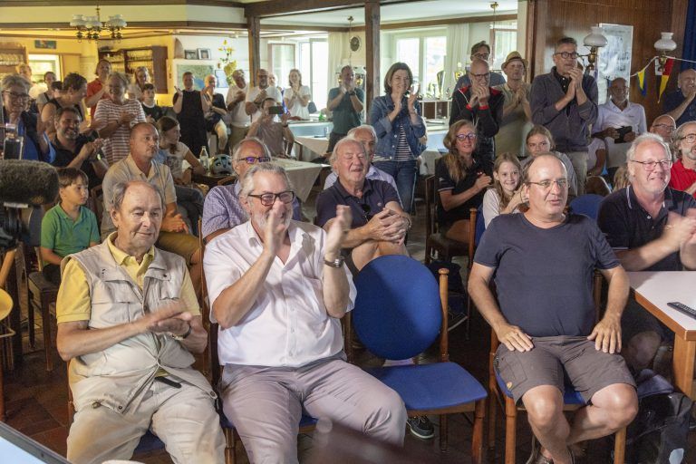 Public Viewing zur Olympiafahrt von Lukas Mähr mit Jubel