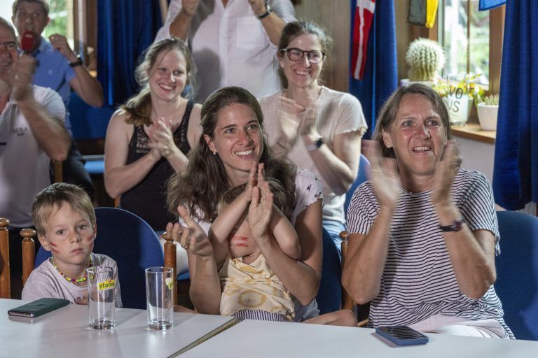 Public Viewing zur Olympiafahrt von Lukas Mähr mit Jubel