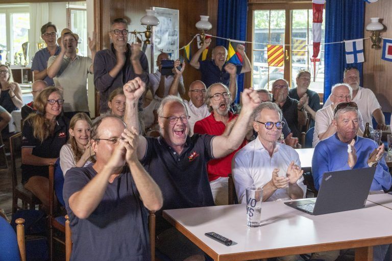 Public Viewing zur Olympiafahrt von Lukas Mähr mit Jubel