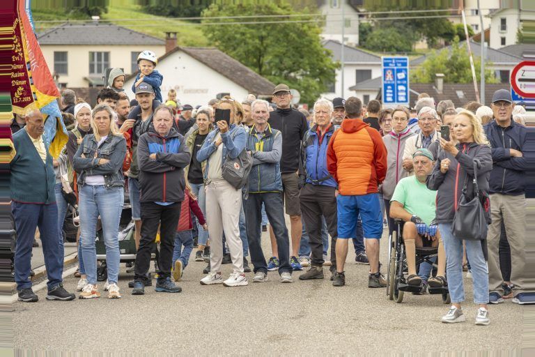 Weltrekordversuch Blasmusik die Festlichkeiten zum 100. Geburtstag des Vorarlberger Blasmusikverbandes (VBV) sind in vollem Gange: Nach der Ausstellungseröffnung „tuten & blasen“ im vorarlberg museum und dem „Zirkus Luft-i-Kuss“ im Festspielhaus folgt am 25. August ein weiterer Höhepunkt im Festkalender – der Auftritt von mehr als 6.000 Musiker:innen aus der Vierländerregion Bodensee am Vorarlberger und Schweizer […]
