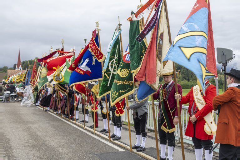 Weltrekordversuch Blasmusik die Festlichkeiten zum 100. Geburtstag des Vorarlberger Blasmusikverbandes (VBV) sind in vollem Gange: Nach der Ausstellungseröffnung „tuten & blasen“ im vorarlberg museum und dem „Zirkus Luft-i-Kuss“ im Festspielhaus folgt am 25. August ein weiterer Höhepunkt im Festkalender – der Auftritt von mehr als 6.000 Musiker:innen aus der Vierländerregion Bodensee am Vorarlberger und Schweizer […]
