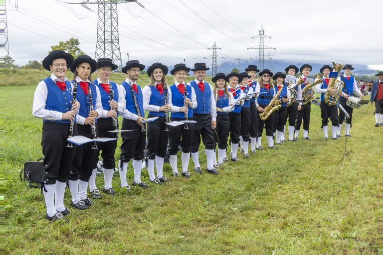 Weltrekordversuch Blasmusik die Festlichkeiten zum 100. Geburtstag des Vorarlberger Blasmusikverbandes (VBV) sind in vollem Gange: Nach der Ausstellungseröffnung „tuten & blasen“ im vorarlberg museum und dem „Zirkus Luft-i-Kuss“ im Festspielhaus folgt am 25. August ein weiterer Höhepunkt im Festkalender – der Auftritt von mehr als 6.000 Musiker:innen aus der Vierländerregion Bodensee am Vorarlberger und Schweizer […]