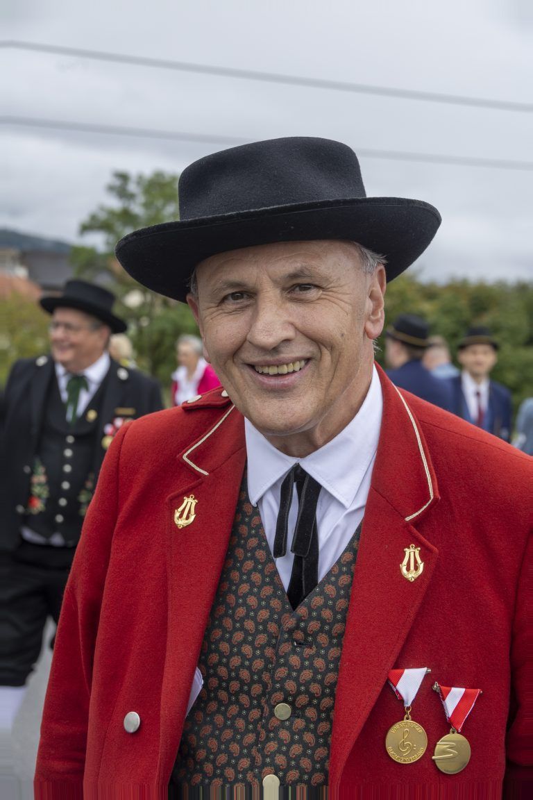 Weltrekordversuch Blasmusik die Festlichkeiten zum 100. Geburtstag des Vorarlberger Blasmusikverbandes (VBV) sind in vollem Gange: Nach der Ausstellungseröffnung „tuten & blasen“ im vorarlberg museum und dem „Zirkus Luft-i-Kuss“ im Festspielhaus folgt am 25. August ein weiterer Höhepunkt im Festkalender – der Auftritt von mehr als 6.000 Musiker:innen aus der Vierländerregion Bodensee am Vorarlberger und Schweizer […]