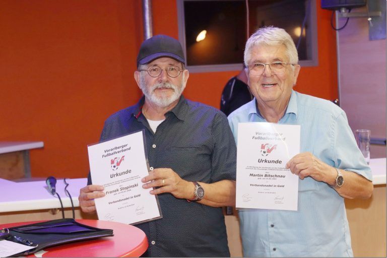 Ehrung für Martin Bitschnau und Franek Stopinski - SK Brederis JHV