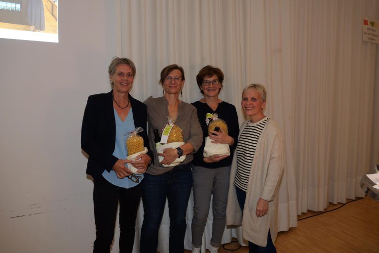 Anna Schade, Marlene Kilga, Birgit Sargant und Margit Brunner-Gohm. - Marlene Kilga las in Satteins - Marlene Kilga, Krimi, Satteins