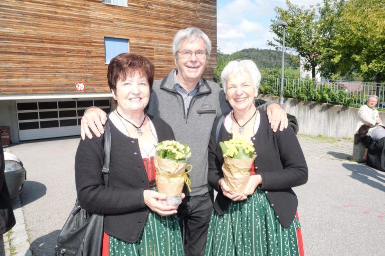 Auch aus Gampelün reisten Gäste zum Festumzug an. - Festumzug und Fahneneinzug beim Bockbierfest - Bockbierfest, Fahneneinzug