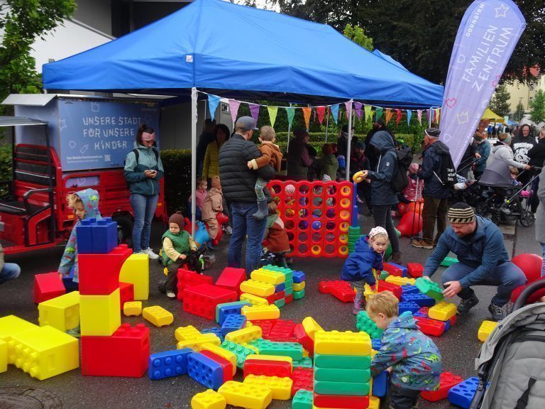 Das Spielefest ist der traditionelle Abschluss des Dornbirner Familiensommers und lockt jedes Jahr viele Besucher in die Innenstadt. - Dornbirner Spielefest trotzte dem Wetter - Dornbirner Spielefest 2024