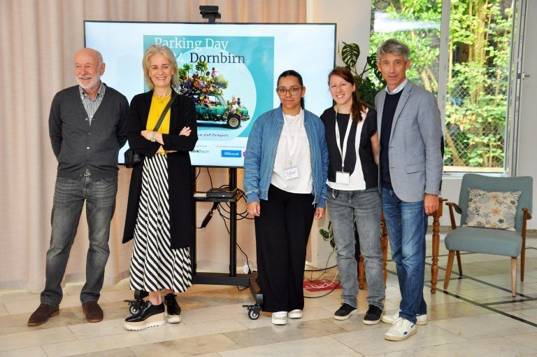 Die Initiatoren von „Stadt.Leben.Dornbirn“ und WirkRaum luden zum Startschuss des Parking Day in den Caritas-WirkRaum ein. - Parking Day Dornbirn 2024