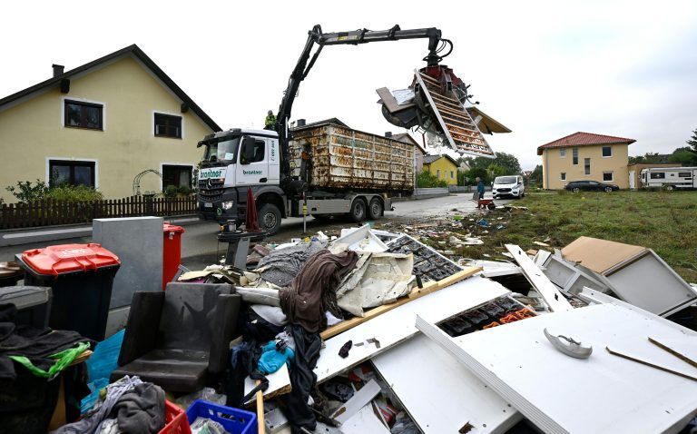 ABD0001_20240917 – HAUNOLDSTEIN – STERREICH: Aufrumarbeiten nach dem Hochwasser aufgenommen am Dienstag, 17. September 2024, in Haunoldstein in Niedersterreich. – FOTO: APA/HELMUT FOHRINGER