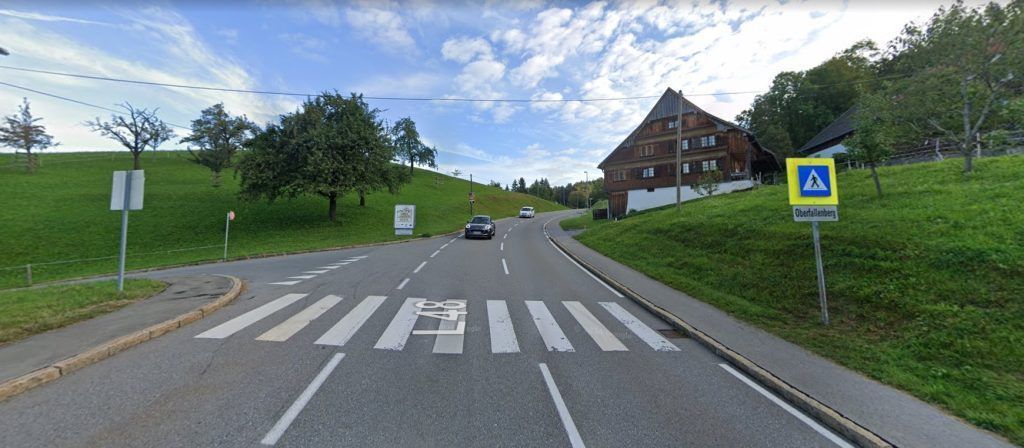 Warum Erik (7) und andere Kinder nun keinen Zebrastreifen zum Bus haben