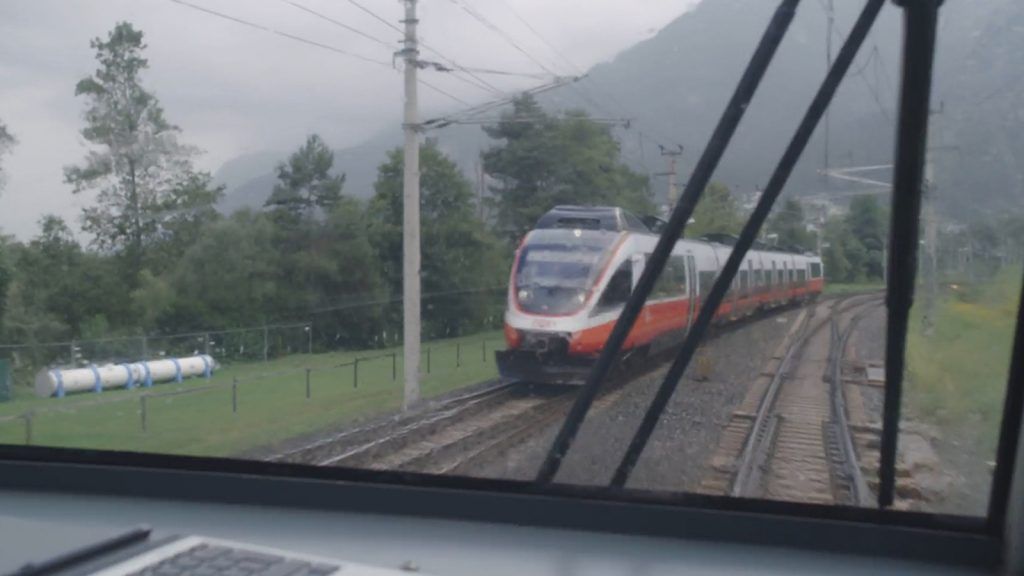 "Verschieben Sie nicht dringende Reisen"
