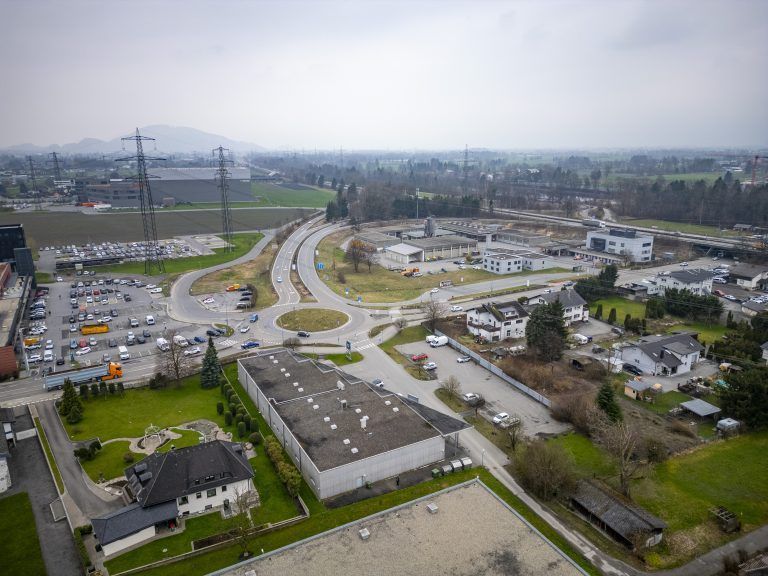 Drohnenbild Hohenems Verkehr Kreisverkehr Straße Strassenbau BIITE KEINE BESCHRIFTUNG MIT DROHNENBILD DA FLUGVERBOTSZONE!!!