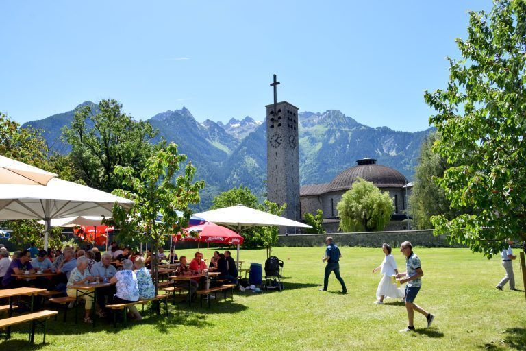 Fest im Garten des Franziskanerklosters Bludenz