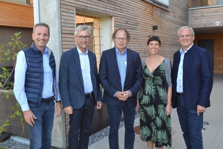 Kasseroler, Olivia Mair und Landtagspräsident Harald Sonderegger. - © Elke Kager Meyer