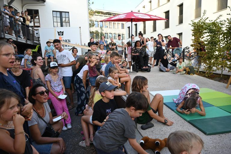 Das W*ORT in Lustenau feierte am Samstag sein zehnjähriges Bestehen. Zahlreiche Wegbegleiter und Freunde ließen das W*ORT hochleben. - © bvs