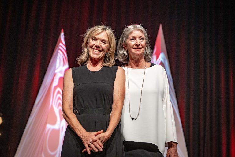 Russpreis 2024, Russpreisverleihung, Judith Bechtold und Ingrid Rüscher