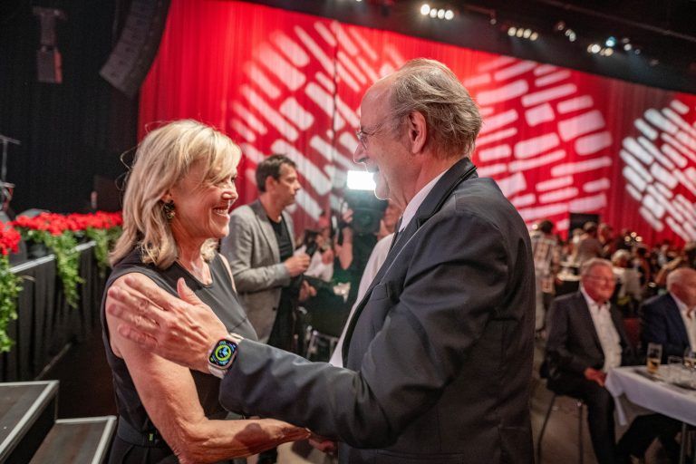 Russpreis 2024, Russpreisverleihung, Judith Bechtold und Ingrid Rüscher