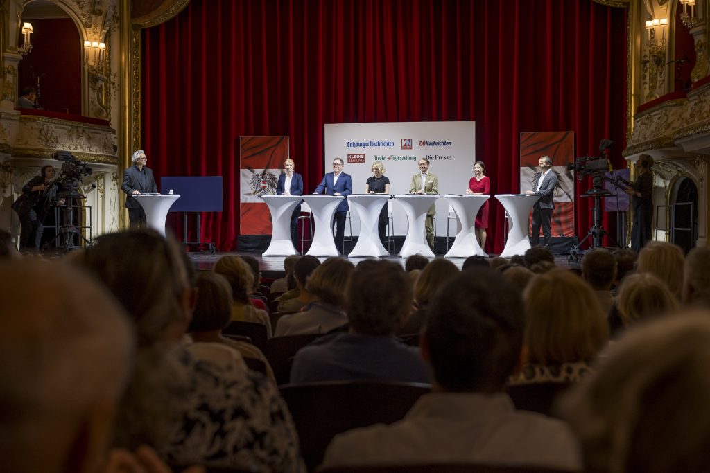 Der große Schlagabtausch: Die erste Elefantenrunde in der Zusammenfassung